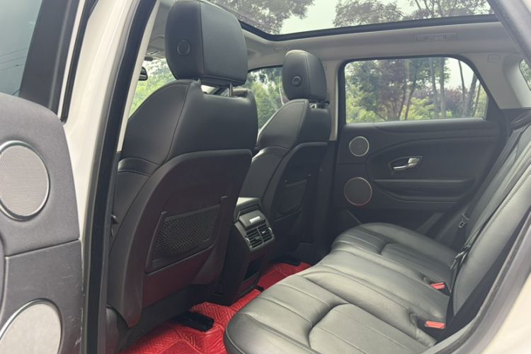 Used Land Rover Range Evoque 2018 240PS PURE Style Edition Interior 2