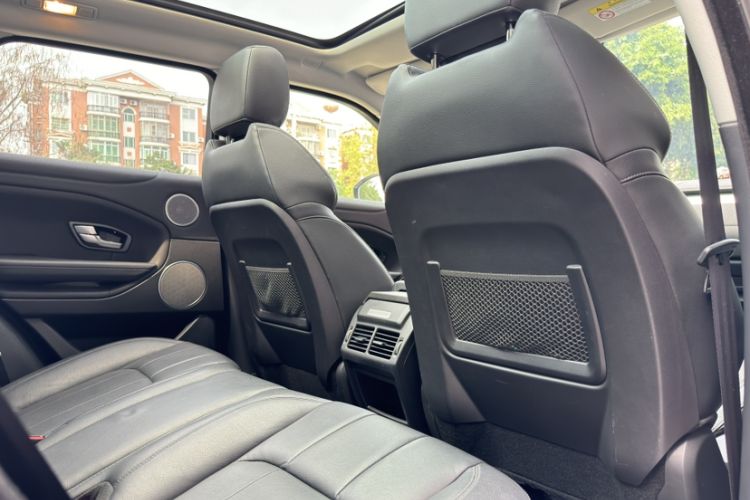 Used Land Rover Range Evoque 2018 240 PS SE Smart Brilliance Edition Interior 4