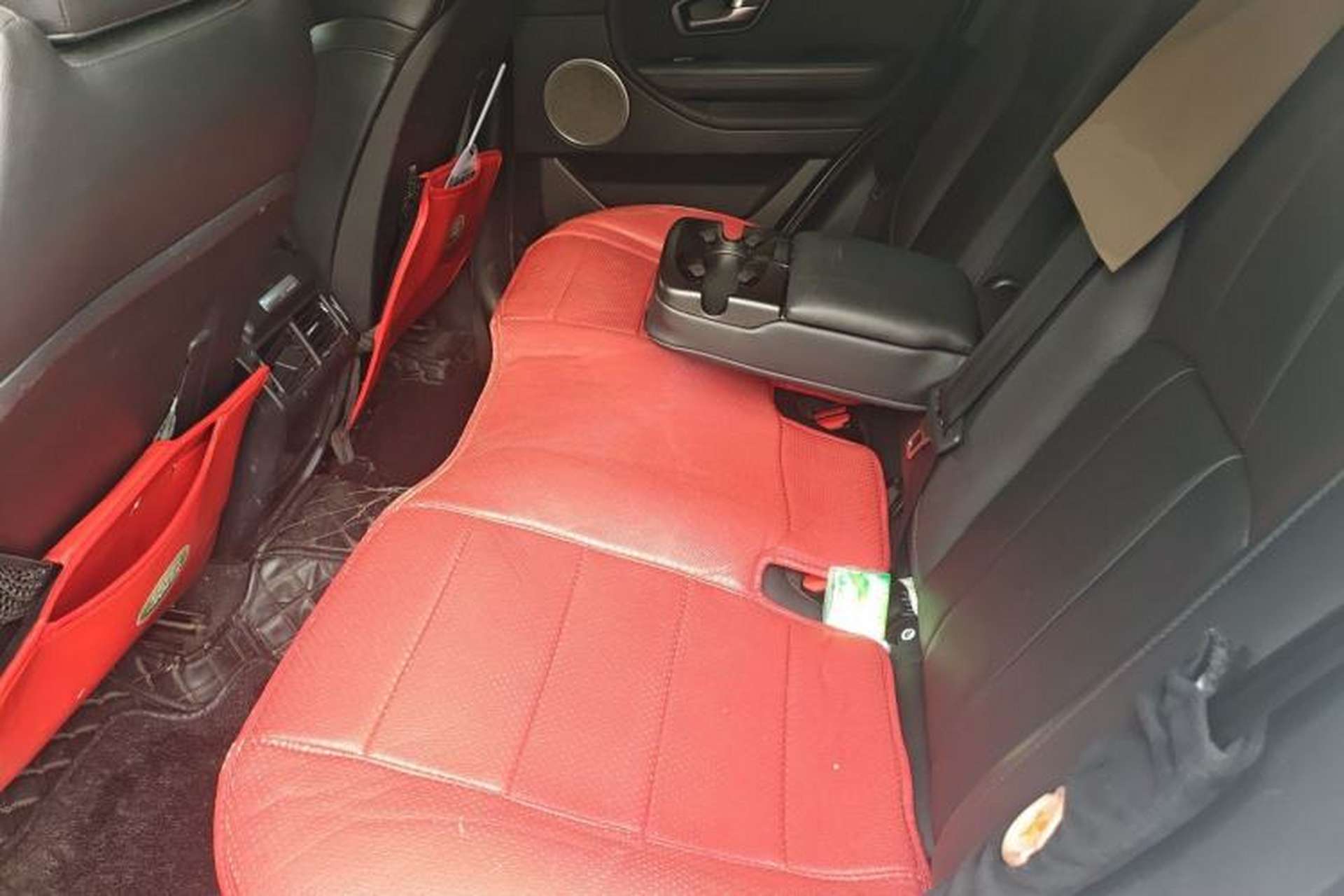 Used Land Rover Range Evoque 2018 240 PS SE Smart Brilliance Edition Interior 4