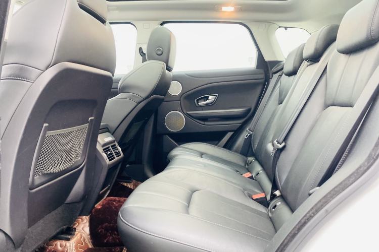 Used Land Rover Range Evoque 2018 240 PS SE Smart Brilliance Edition Interior 4