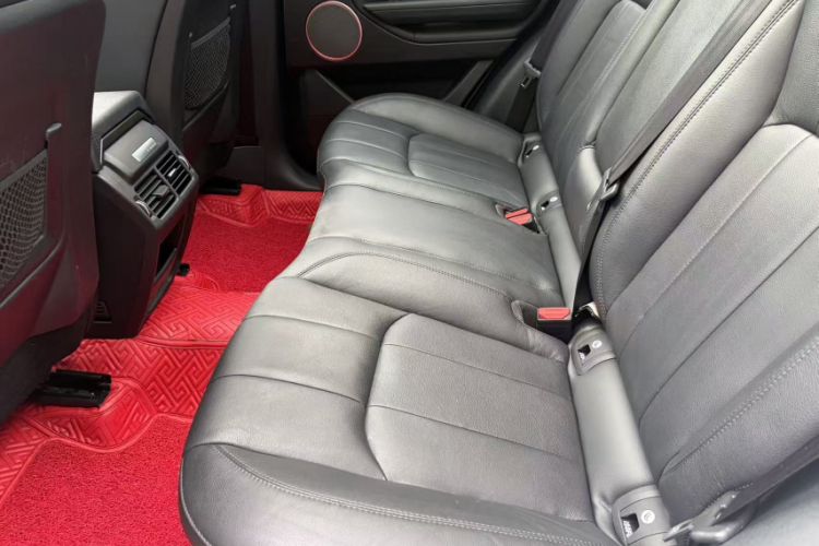 Used Land Rover Range Evoque 2018 240PS PURE Style Edition Interior 5