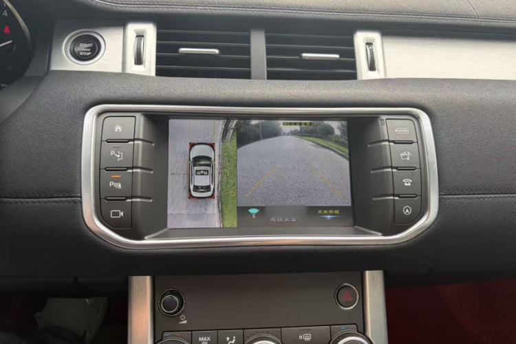 Used Land Rover Range Evoque 2018 240PS PURE Style Edition Interior 8