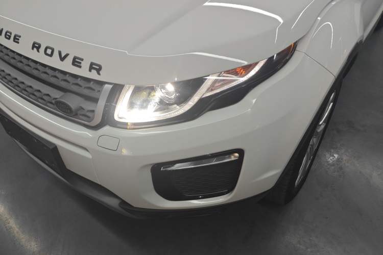 Used Land Rover Range Evoque 2018 240 PS SE Smart Brilliance Edition Left Front Headlight