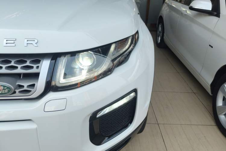 Used Land Rover Range Evoque 2018 240 PS SE Smart Brilliance Edition Left Front Headlight