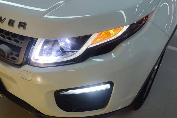 Used Land Rover Range Evoque 2018 240PS PURE Style Edition Left Front Headlight