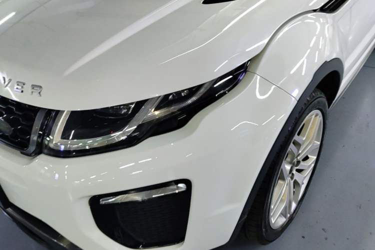 Used Land Rover Range Evoque 2018 240 PS HSE DYNAMIC All-Wheel Drive Edition Left Front Headlight