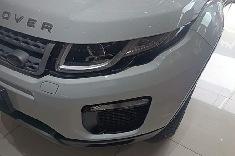 Used Land Rover Range Evoque 2018 240 PS SE Smart Brilliance Edition Left Front Headlight