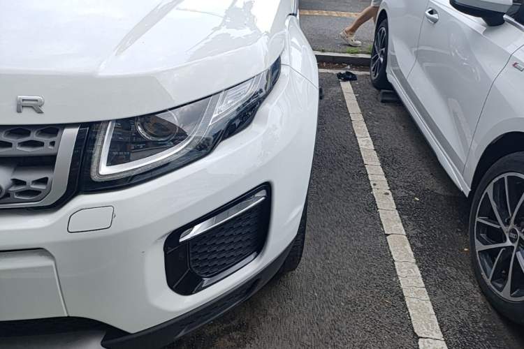 Used Land Rover Range Evoque 2018 240 PS SE Smart Brilliance Edition Left Front Headlight