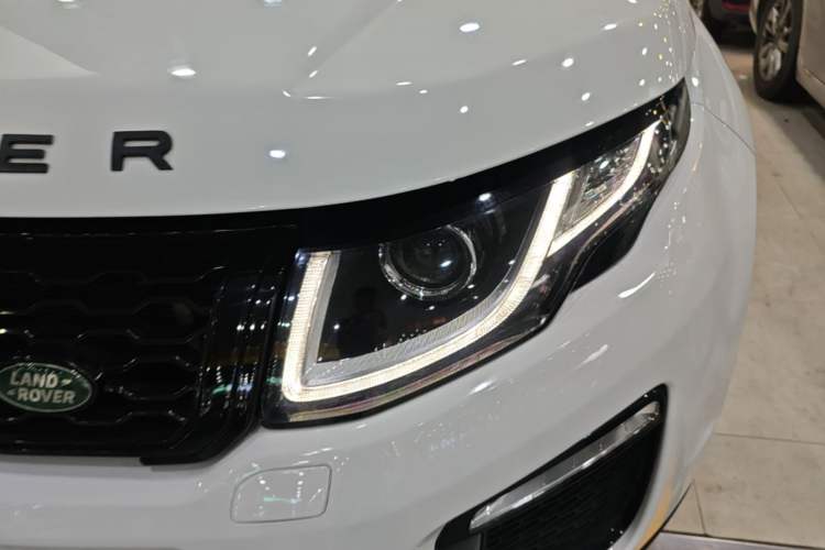 Used Land Rover Range Evoque 2018 240 PS SE Smart Brilliance Edition Left Front Headlight
