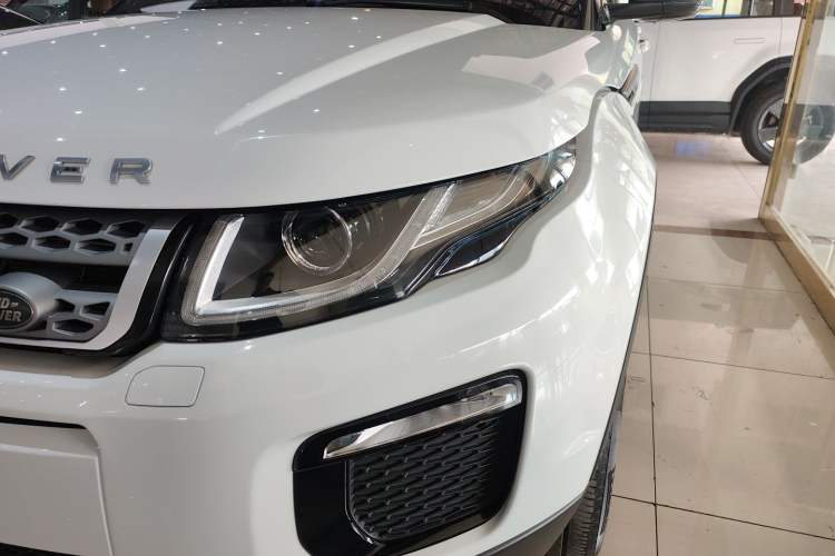 Used Land Rover Range Evoque 2018 240 PS SE Smart Brilliance Edition Left Front Headlight