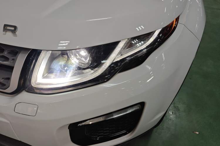 Used Land Rover Range Evoque 2018 240 PS SE Smart Brilliance Edition Left Front Headlight