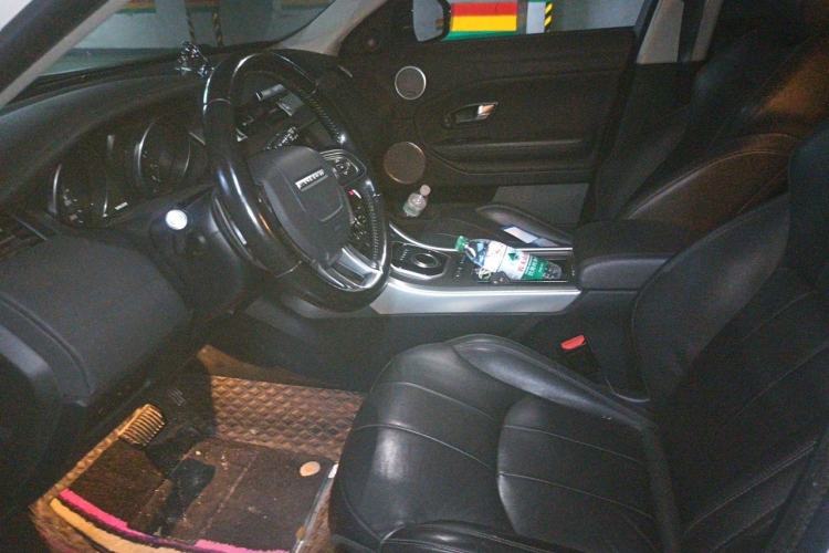 Used Land Rover Range Evoque 2018 240 PS SE Smart Brilliance Edition Left Front Seat