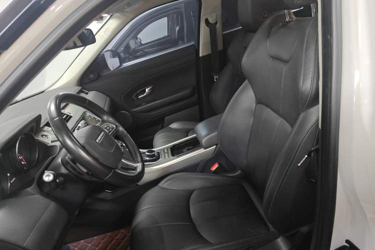Used Land Rover Range Evoque 2018 240PS PURE Style Edition Left Front Seat