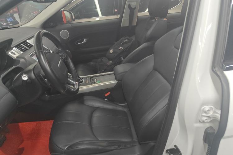 Used Land Rover Range Evoque 2018 240 PS SE Smart Brilliance Edition Left Front Seat