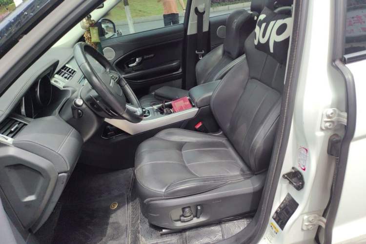 Used Land Rover Range Evoque 2018 240 PS SE DYNAMIC Smart Edition Left Front Seat