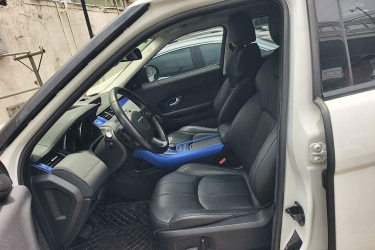 Used Land Rover Range Evoque 2018 240PS PURE Style Edition Left Front Seat