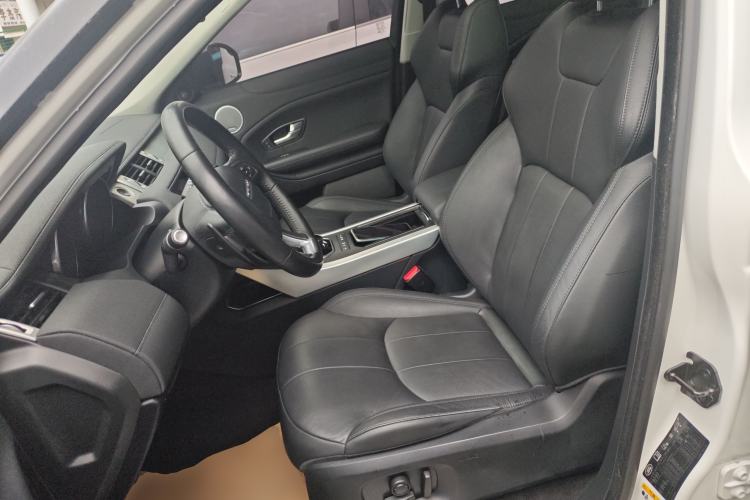Used Land Rover Range Evoque 2018 240 PS SE Smart Brilliance Edition Left Front Seat