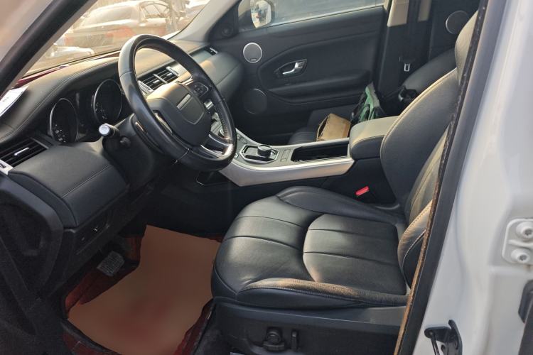 Used Land Rover Range Evoque 2018 240 PS SE Smart Brilliance Edition Left Front Seat