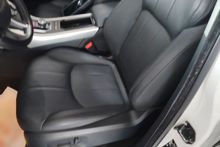 Used Land Rover Range Evoque 2018 240PS PURE Style Edition Left Front Seat