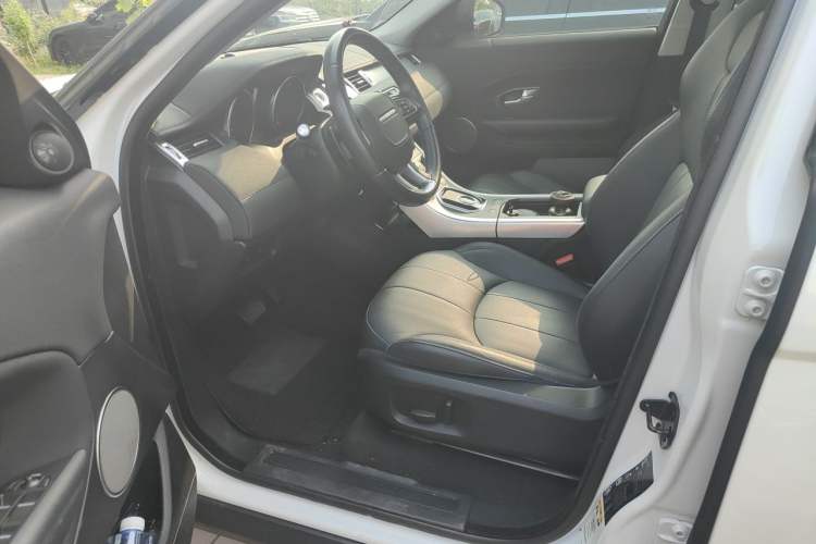 Used Land Rover Range Evoque 2018 240PS PURE Style Edition Left Front Seat