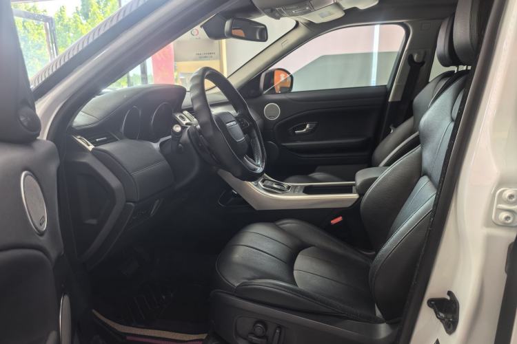 Used Land Rover Range Evoque 2018 240 PS SE Smart Brilliance Edition Left Front Seat