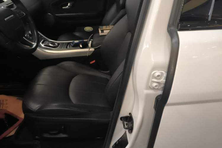 Used Land Rover Range Evoque 2018 240PS PURE Style Edition Left Front Seat