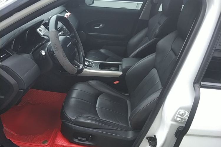 Used Land Rover Range Evoque 2018 240PS PURE Style Edition Left Front Seat