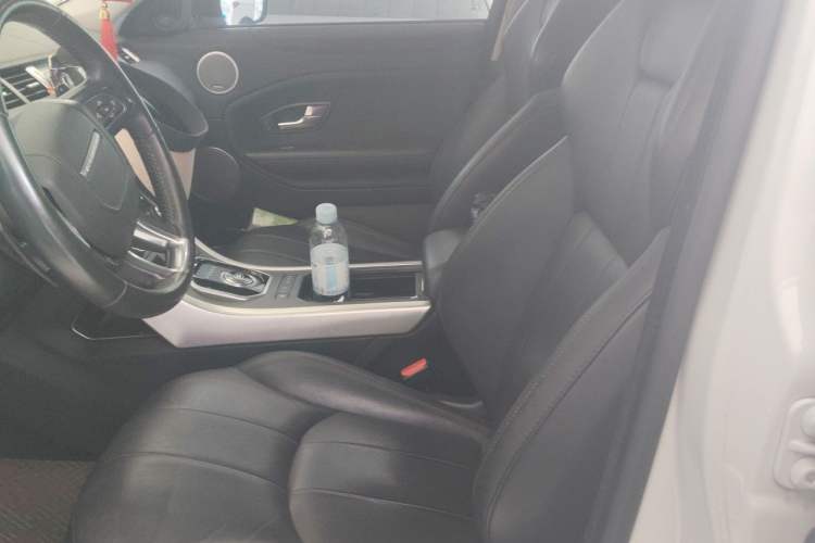 Used Land Rover Range Evoque 2018 240 PS SE Smart Brilliance Edition Left Front Seat