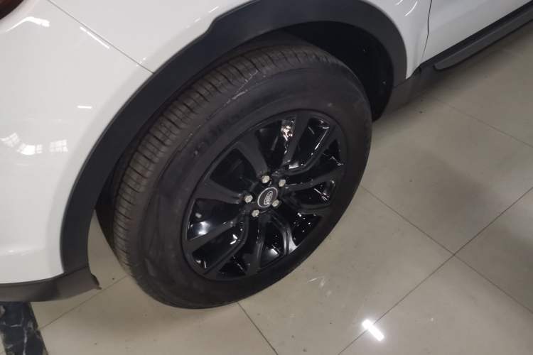 Used Land Rover Range Evoque 2018 240PS PURE Style Edition Left Front Wheel Hub