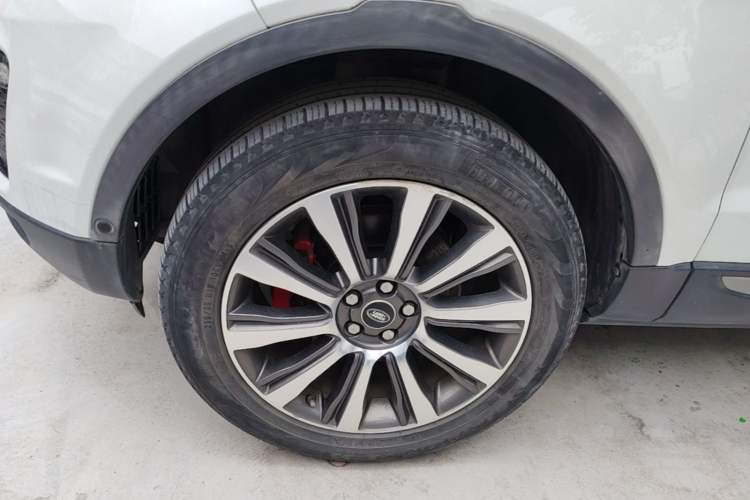 Used Land Rover Range Evoque 2018 240 PS SE Smart Brilliance Edition Left Front Wheel Hub