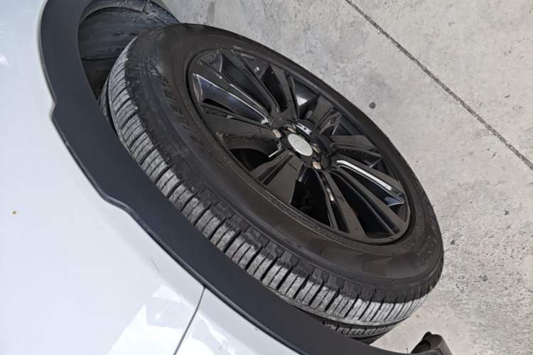 Used Land Rover Range Evoque 2018 240 PS SE Smart Brilliance Edition Left Front Wheel Hub