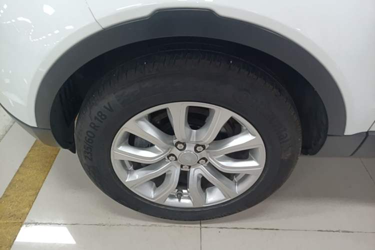 Used Land Rover Range Evoque 2018 200PS PURE New Fashion Edition Left Front Wheel Hub