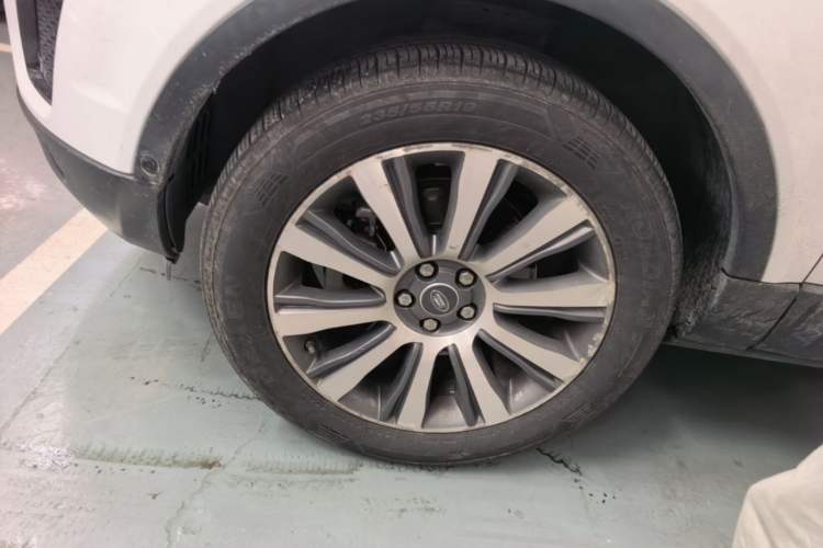 Used Land Rover Range Evoque 2018 240 PS SE Smart Brilliance Edition Left Front Wheel Hub