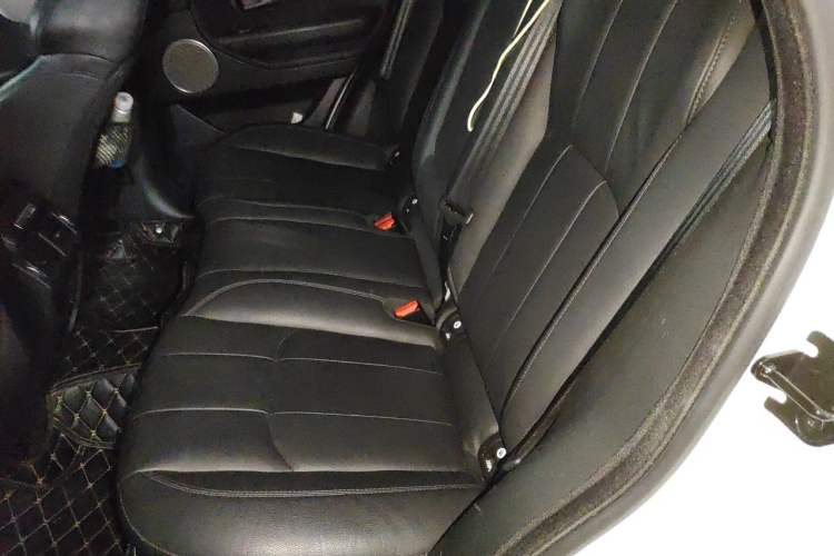 Used Land Rover Range Evoque 2018 240 PS SE Smart Brilliance Edition Left Rear Seat