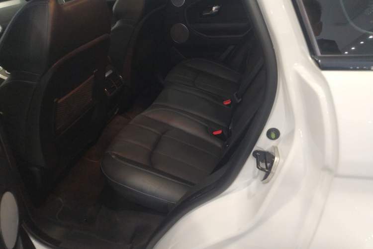 Used Land Rover Range Evoque 2018 240 PS SE DYNAMIC Smart Edition Left Rear Seat