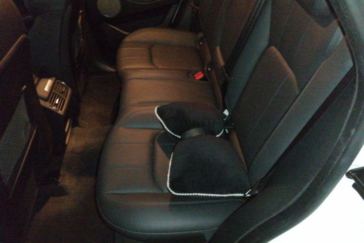 Used Land Rover Range Evoque 2018 240PS PURE Style Edition Left Rear Seat