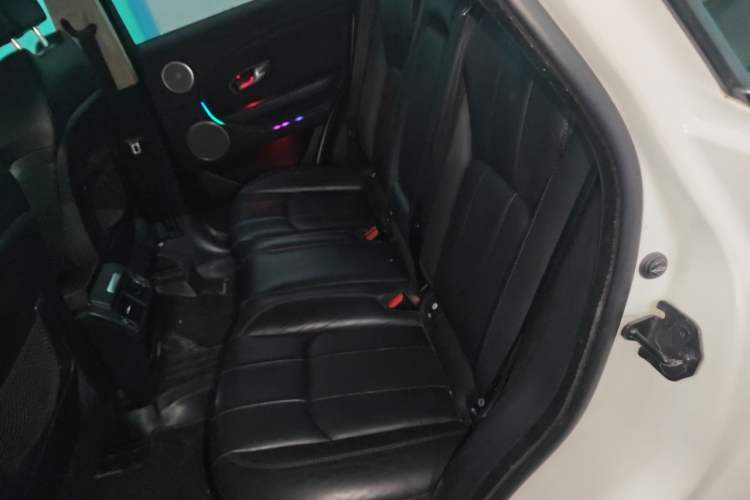 Used Land Rover Range Evoque 2018 240PS PURE Style Edition Left Rear Seat