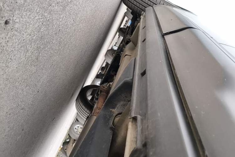 Used Land Rover Range Evoque 2018 240 PS SE Smart Brilliance Edition Left Side Sill