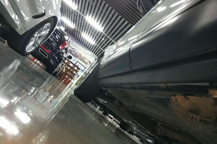 Used Land Rover Range Evoque 2018 240 PS SE Smart Brilliance Edition Left Side Sill