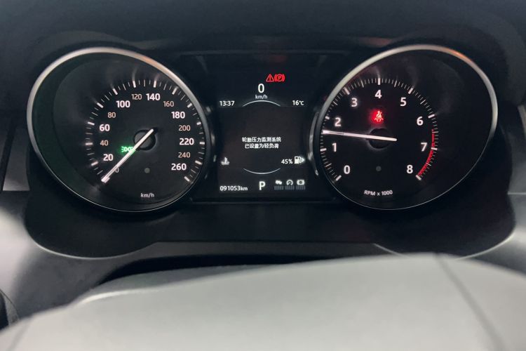 Used Land Rover Range Evoque 2018 240 PS SE Smart Brilliance Edition Odometer Close Up