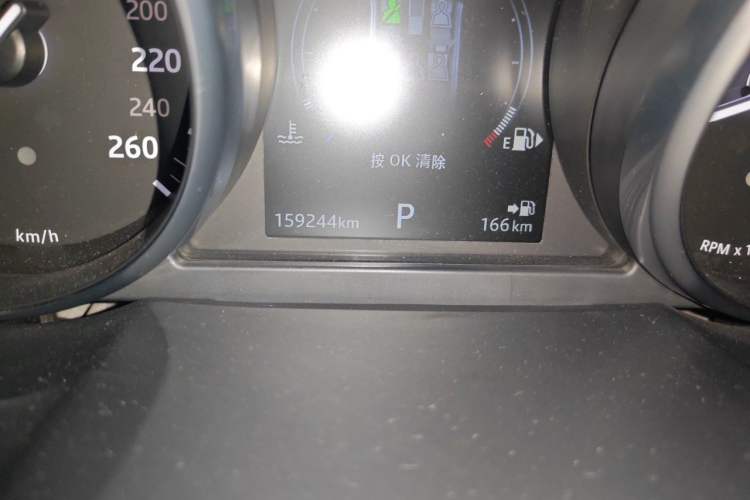 Used Land Rover Range Evoque 2018 240 PS SE Smart Brilliance Edition Odometer Close Up