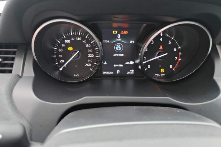 Used Land Rover Range Evoque 2018 240PS PURE Style Edition Odometer Close Up