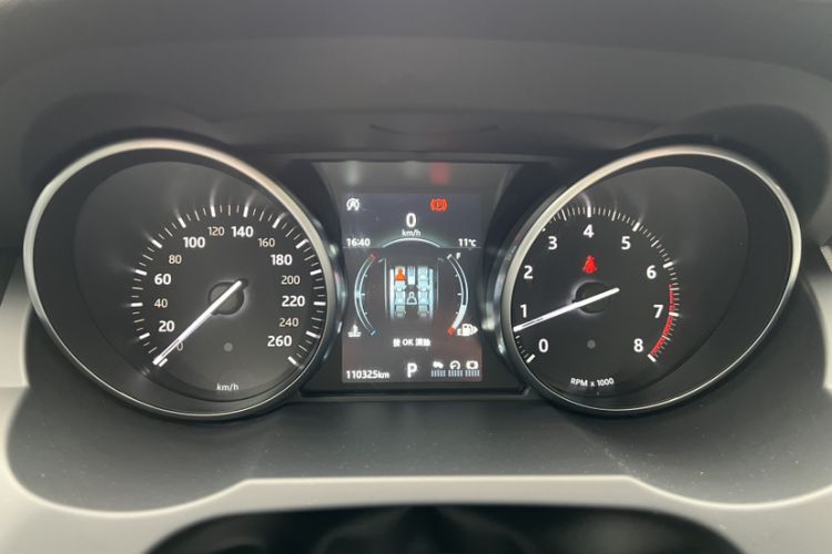 Used Land Rover Range Evoque 2018 240 PS SE Smart Brilliance Edition Odometer Close Up