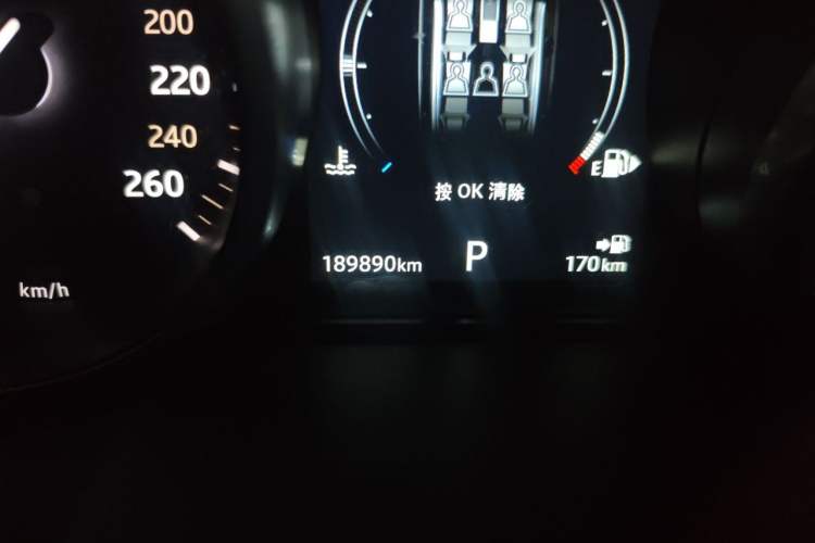 Used Land Rover Range Evoque 2018 240 PS SE Smart Brilliance Edition Odometer Close Up