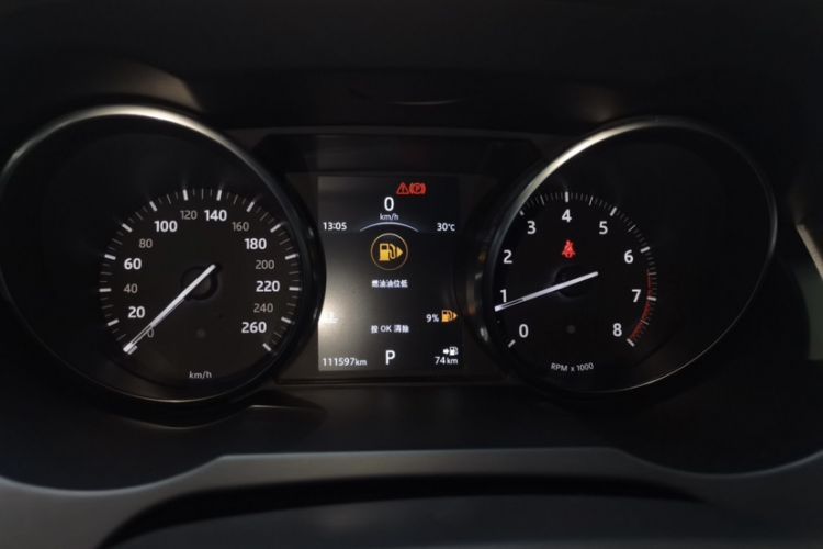 Used Land Rover Range Evoque 2018 240 PS SE Smart Brilliance Edition Odometer Close Up