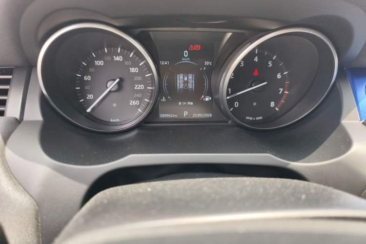 Used Land Rover Range Evoque 2018 240PS PURE Style Edition Odometer Close Up