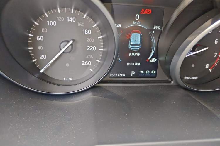 Used Land Rover Range Evoque 2018 240 PS SE Smart Brilliance Edition Odometer Close Up