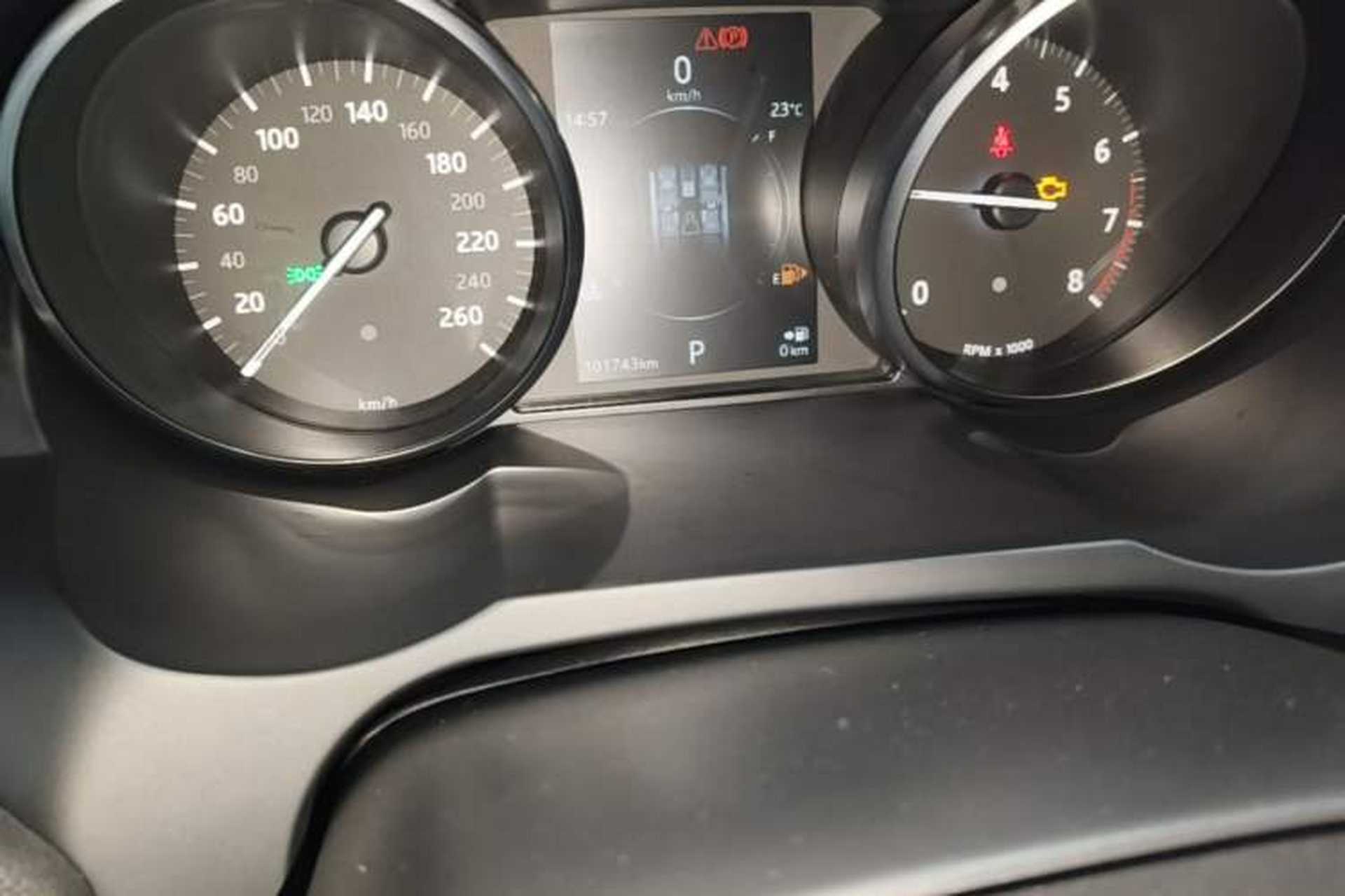 Used Land Rover Range Evoque 2018 240 PS SE Smart Brilliance Edition Odometer Close Up