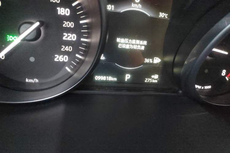 Used Land Rover Range Evoque 2018 240 PS SE Smart Brilliance Edition Odometer Close Up