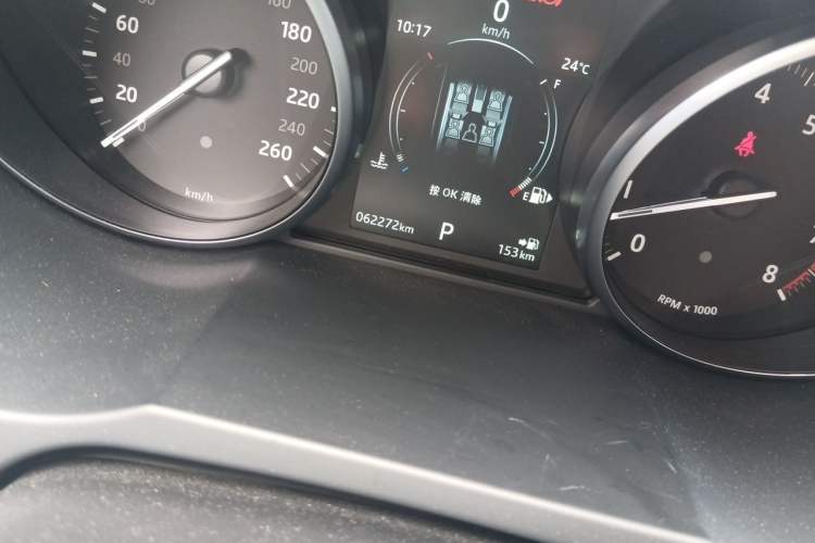 Used Land Rover Range Evoque 2018 240 PS SE Smart Brilliance Edition Odometer Close Up